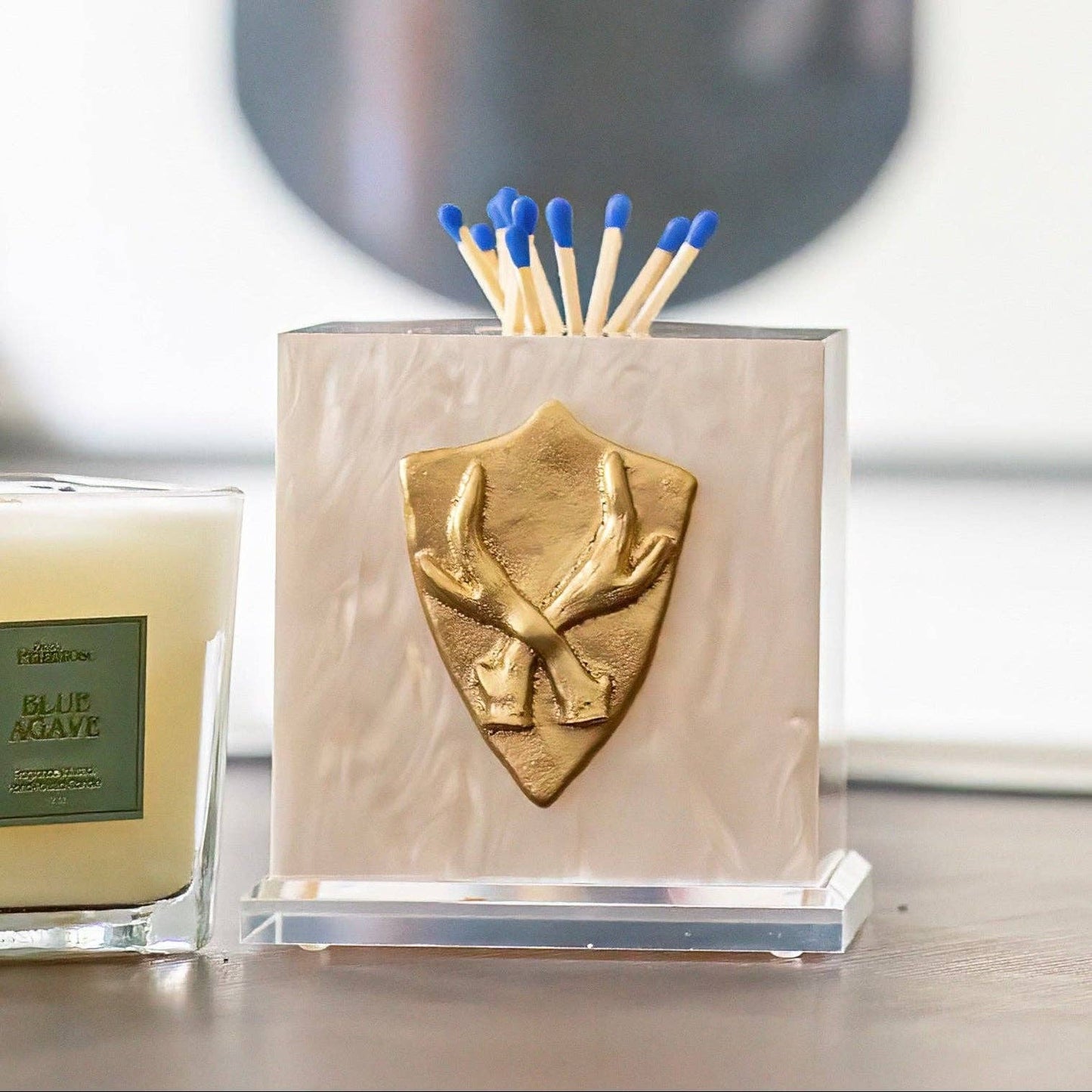 Southern Tribute
Deer Antlers Match Strike