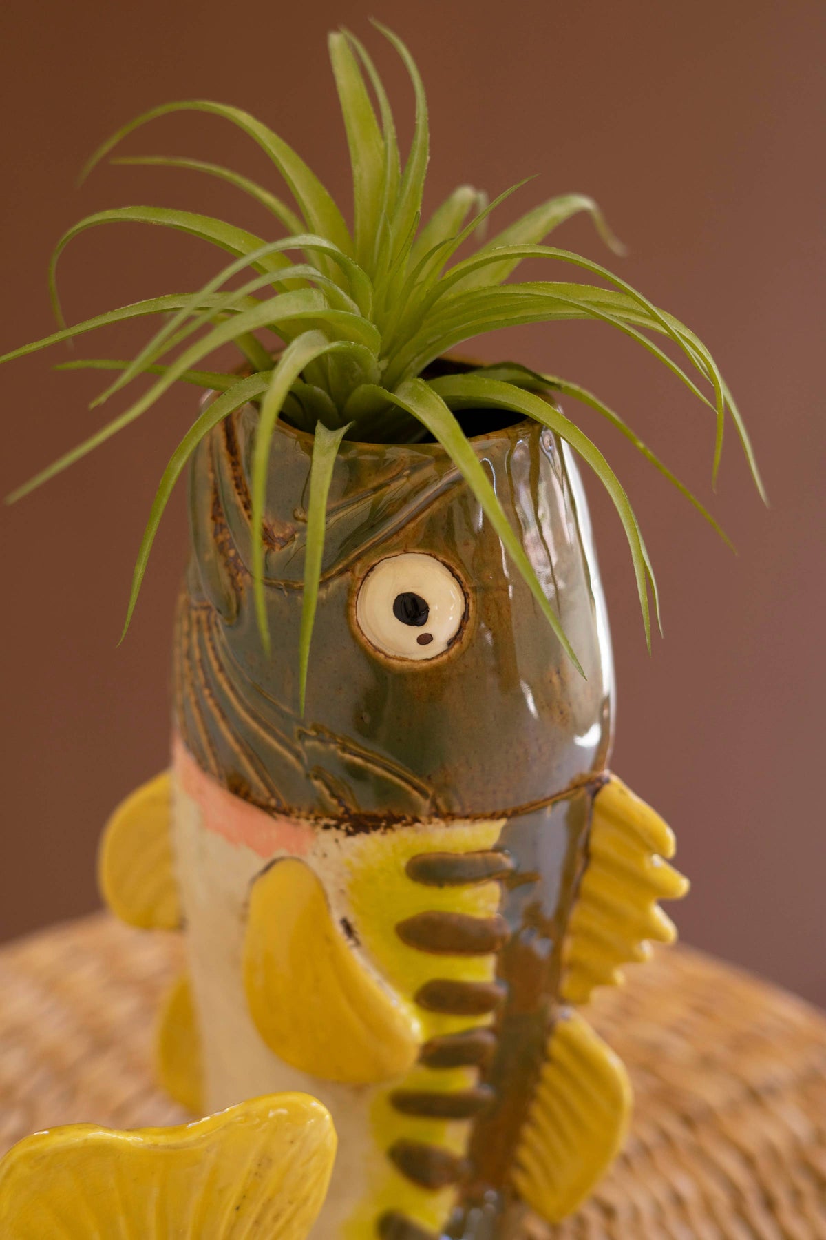 LARGEMOUTH BASS VASE