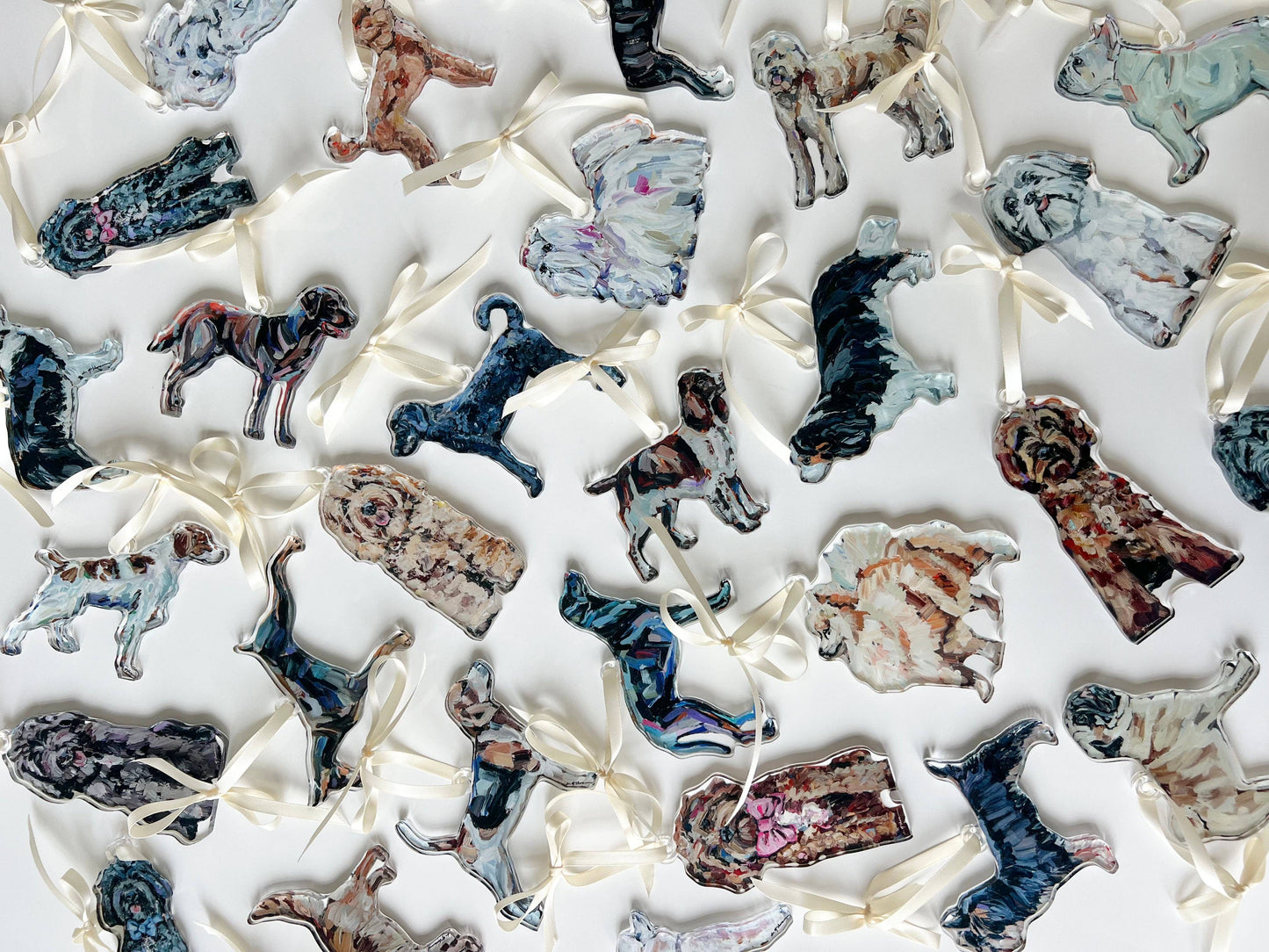 Chelsea McShane “Golden Retriever Light" ornament