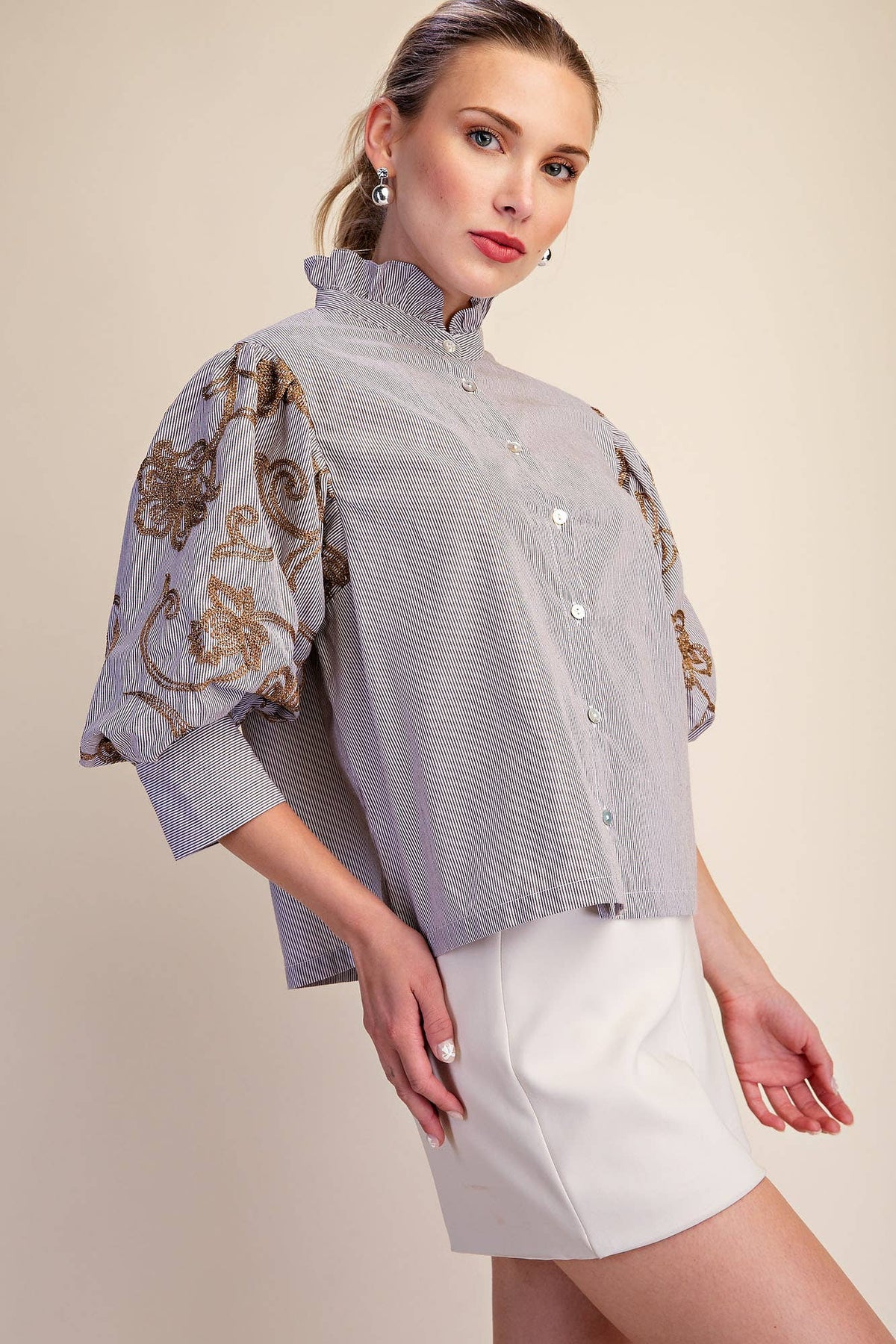 Ruffle Neck Embroidery Puff Sleeve Blouse