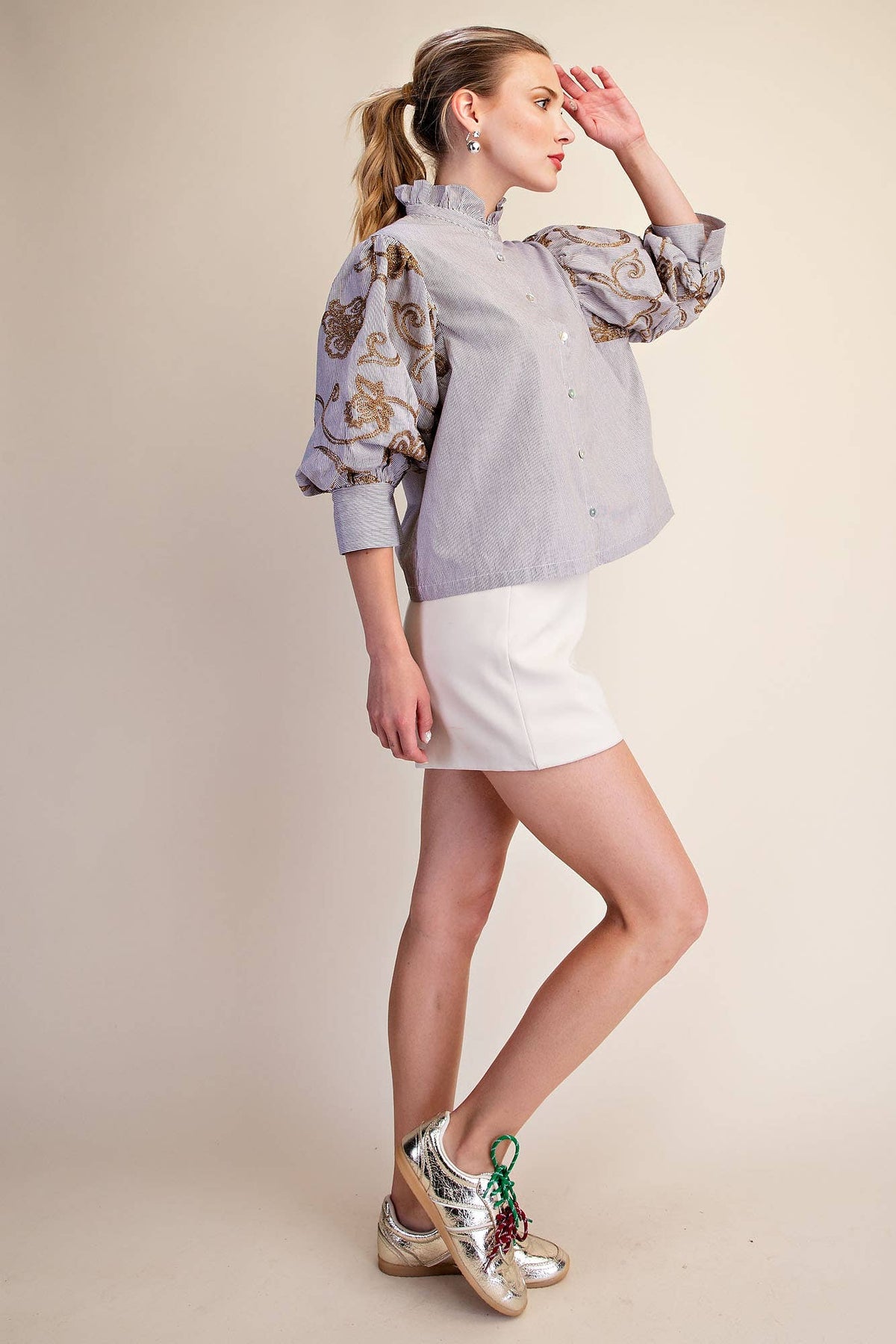 Ruffle Neck Embroidery Puff Sleeve Blouse