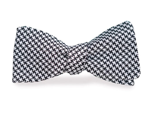 Bird Dog Bay Houndstooth Bowtie Black/White