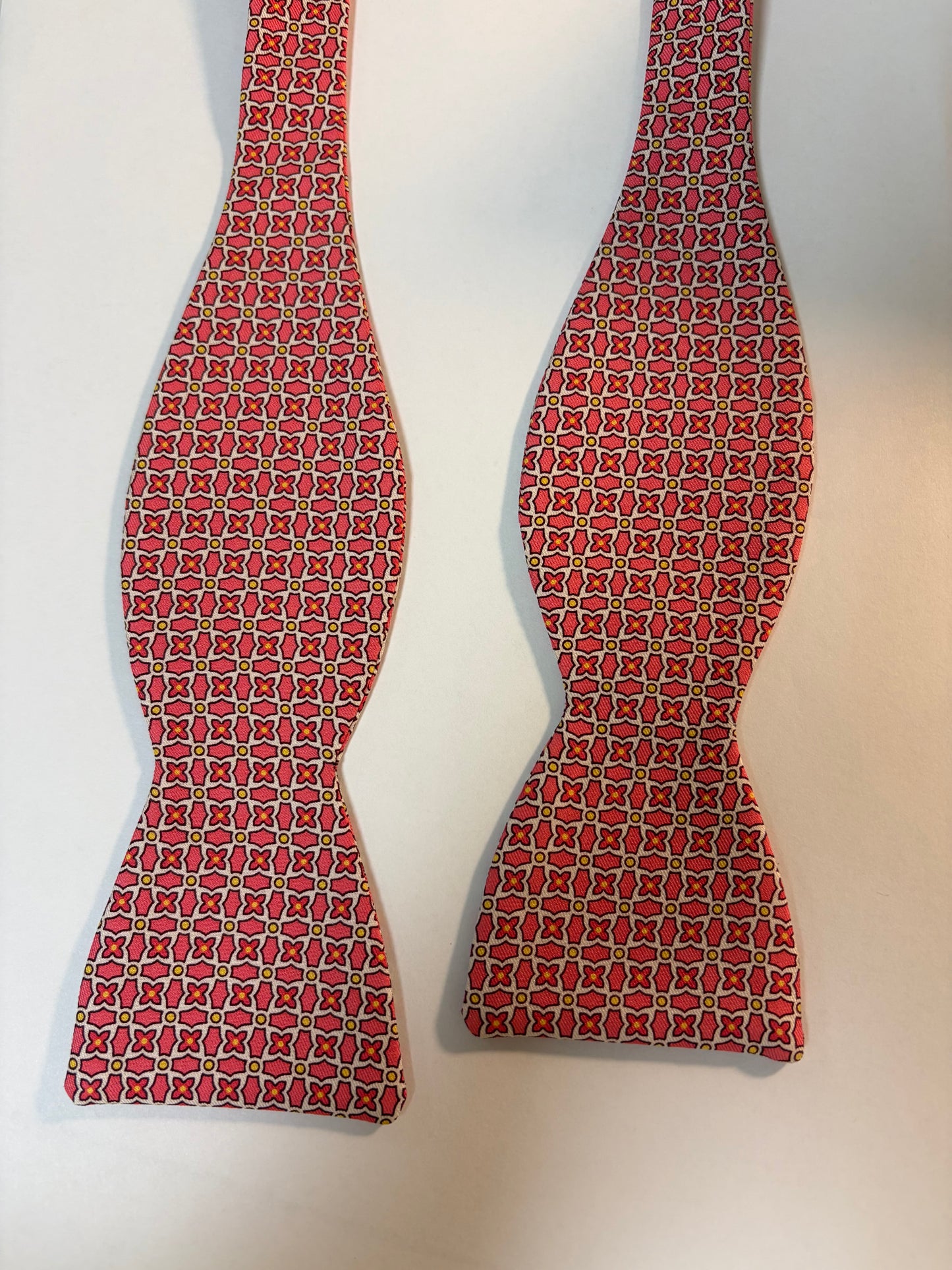 Bird Dog Bay Pink/Red Floral Bowtie