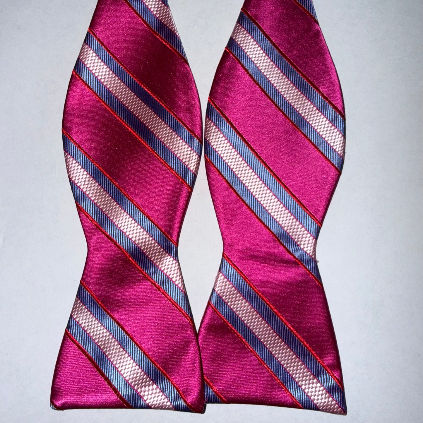 WRILL Proper Bowtie Pink/Light Blue/White