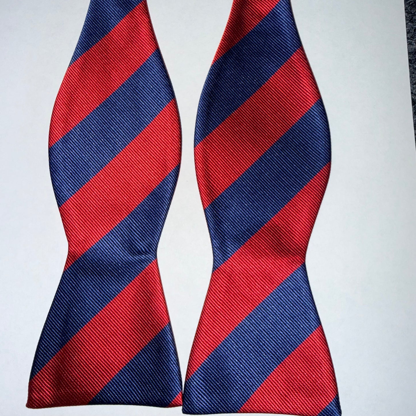 WRILL Proper Bowtie Red/Navy Stripe