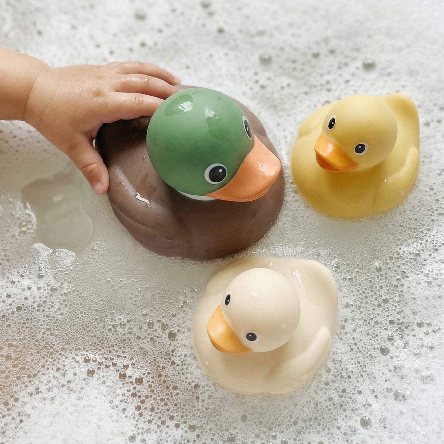 Itzy Ducky Family™ - Bath + Water Table Toys